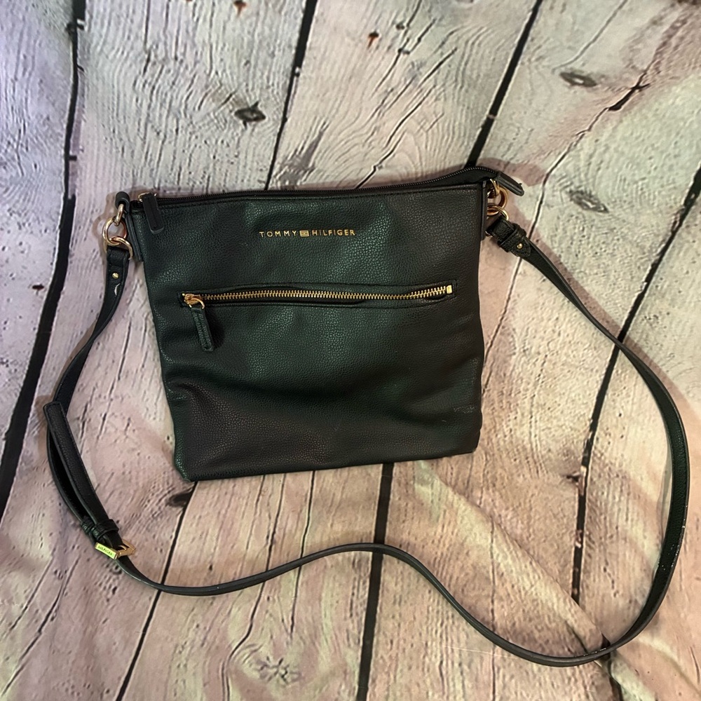 Tommy Hilfiger Black Faux Leather Crossbody Messenger Bag Gold Tone Hardware GUC